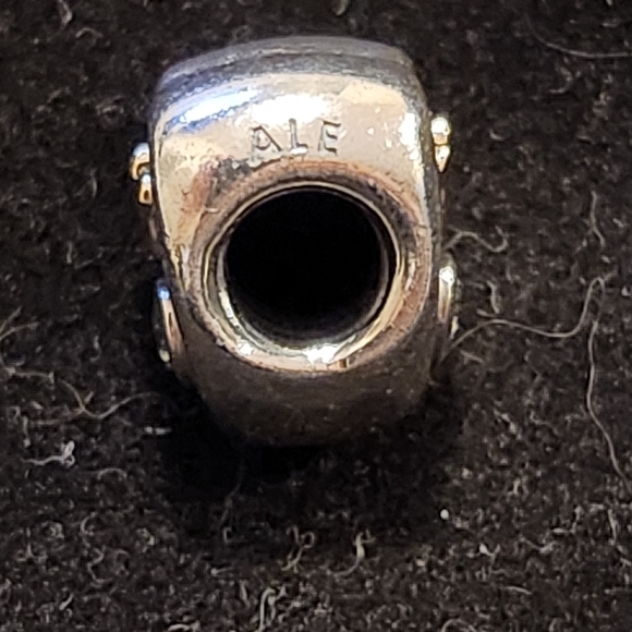 Authentic Pandora Majestic Heart Charm with 14K Gold 791739CZ - Picture 5 of 8